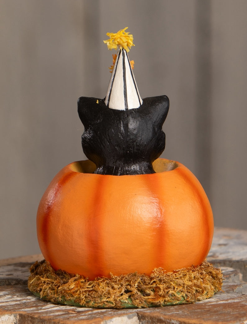Cecil's Halloween Hang Out