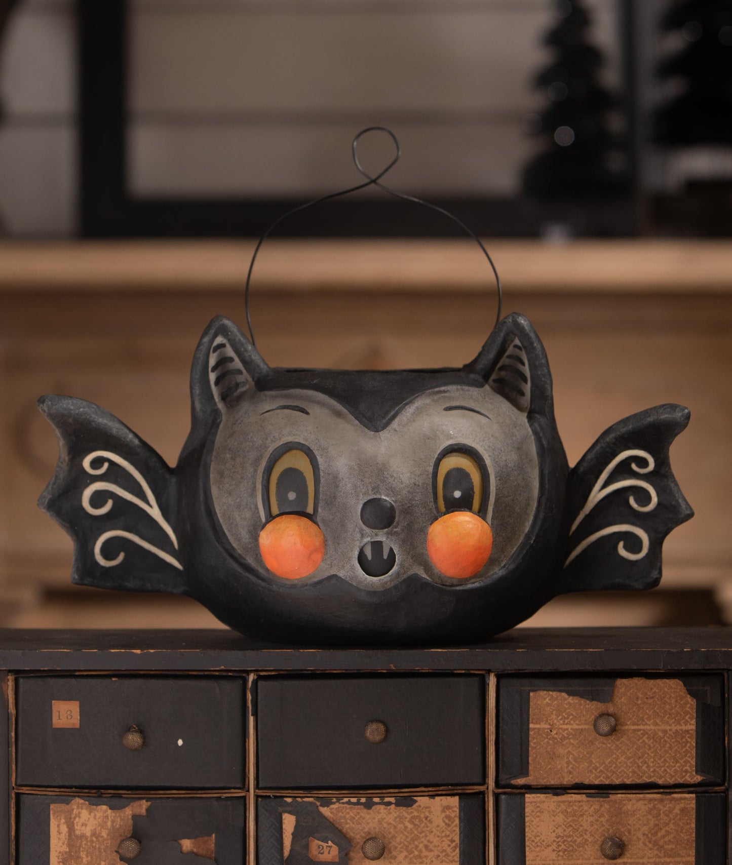Batty Barnum Bucket