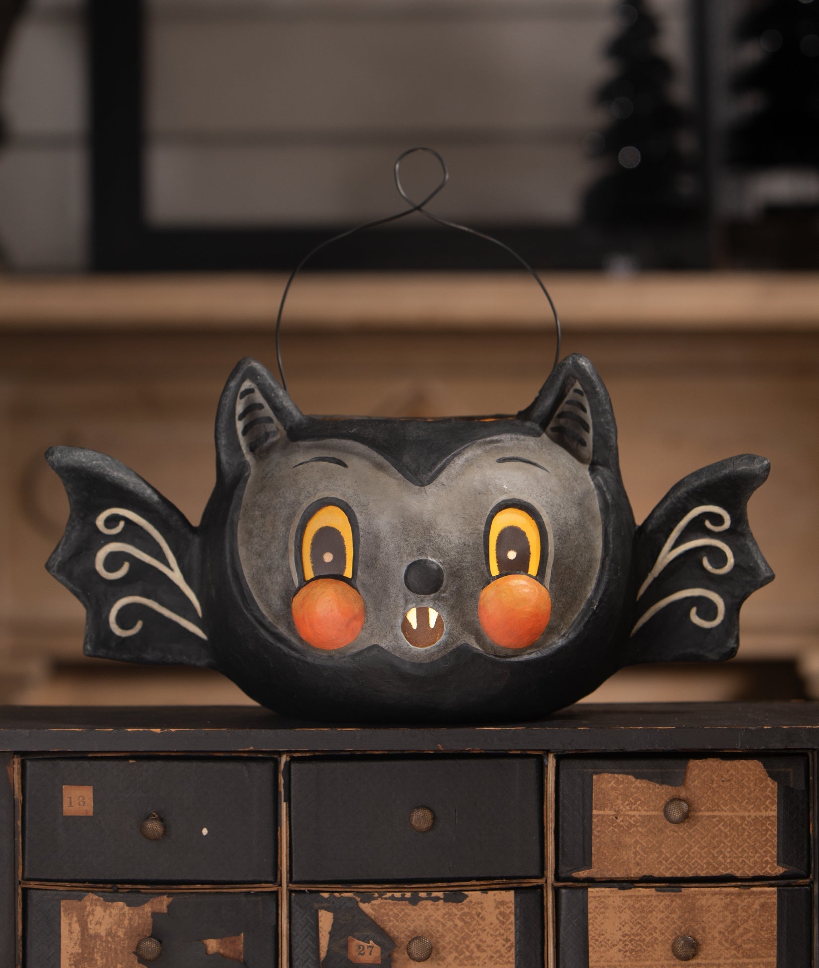 Batty Barnum Bucket